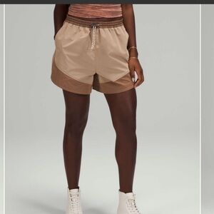 Lululemon Evergreen Short
Cacao / Almond Butter